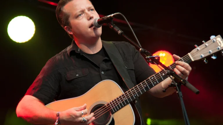 Jason Isbell Foxes in the Snow Is a Solo Acoustic Record
