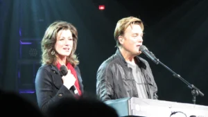 Amy Grant Is Reviving the Christmas Together Arena Tour