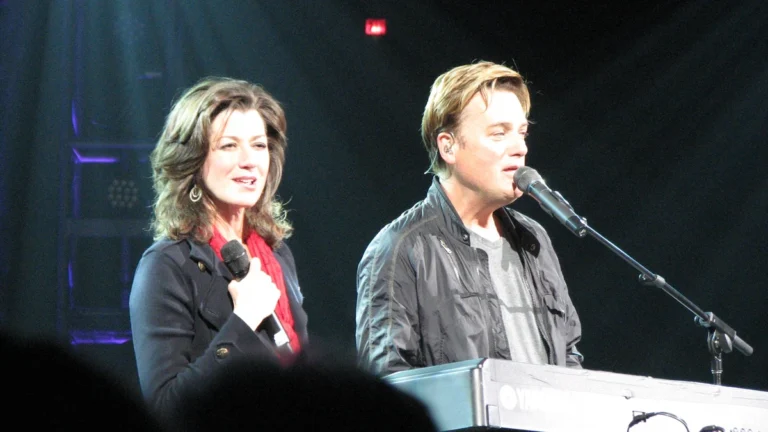 Amy Grant Is Reviving the Christmas Together Arena Tour