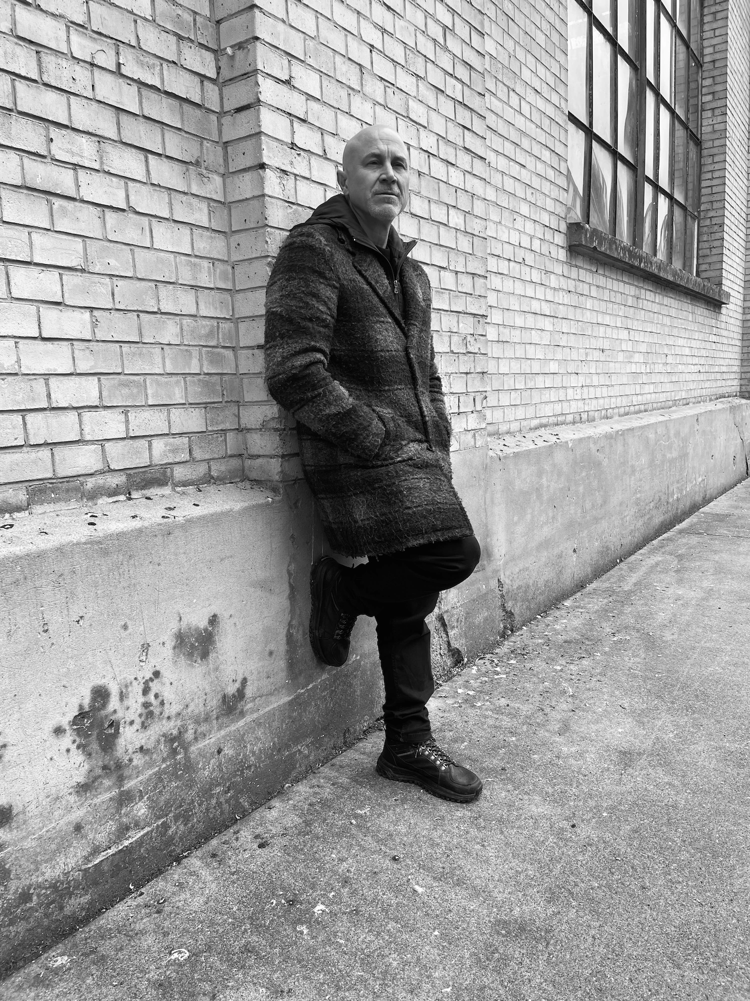 Zueri by Dave Curl Makes the Singer's Own Spotify Top Ten with a Zurich Busker's Story